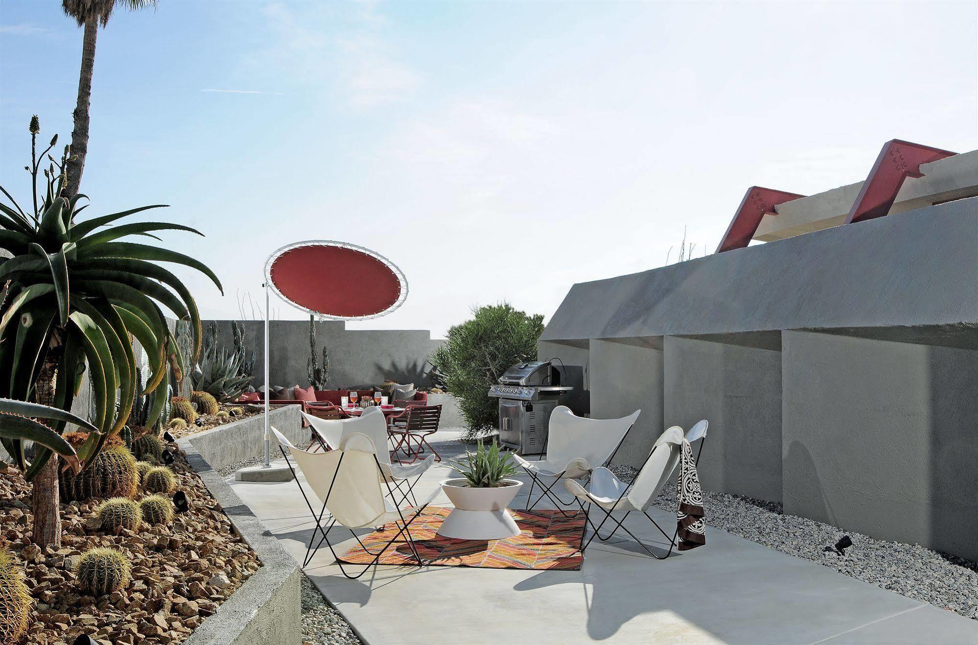 Hotel Lautner Desert Hot Springs Exterior photo